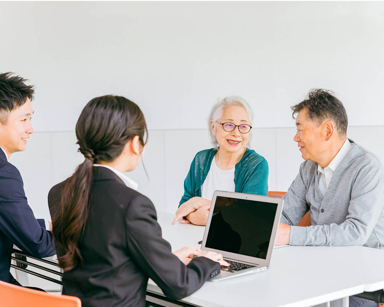 ご希望の日時・場所にお伺いいたします。費用や内容、流れを正確にお伝えいたします。