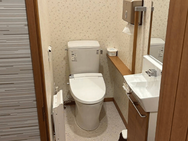 別邸・安置リビング（株式会社なかむら）